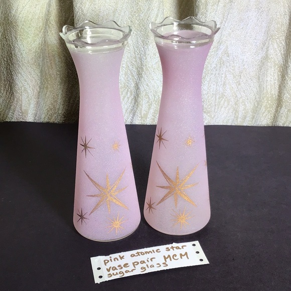 Rare atomic gold stars pink sugar glass vase pair with flared scalloped tops - Picture 9 of 13